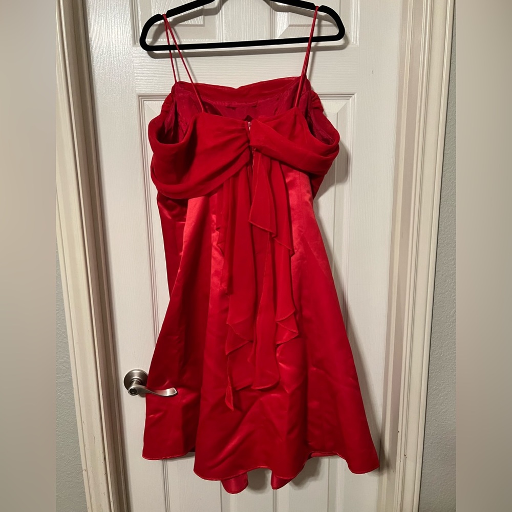Vintage Red Cocktail Dress with Oversized Bow-Like Detailing on Back